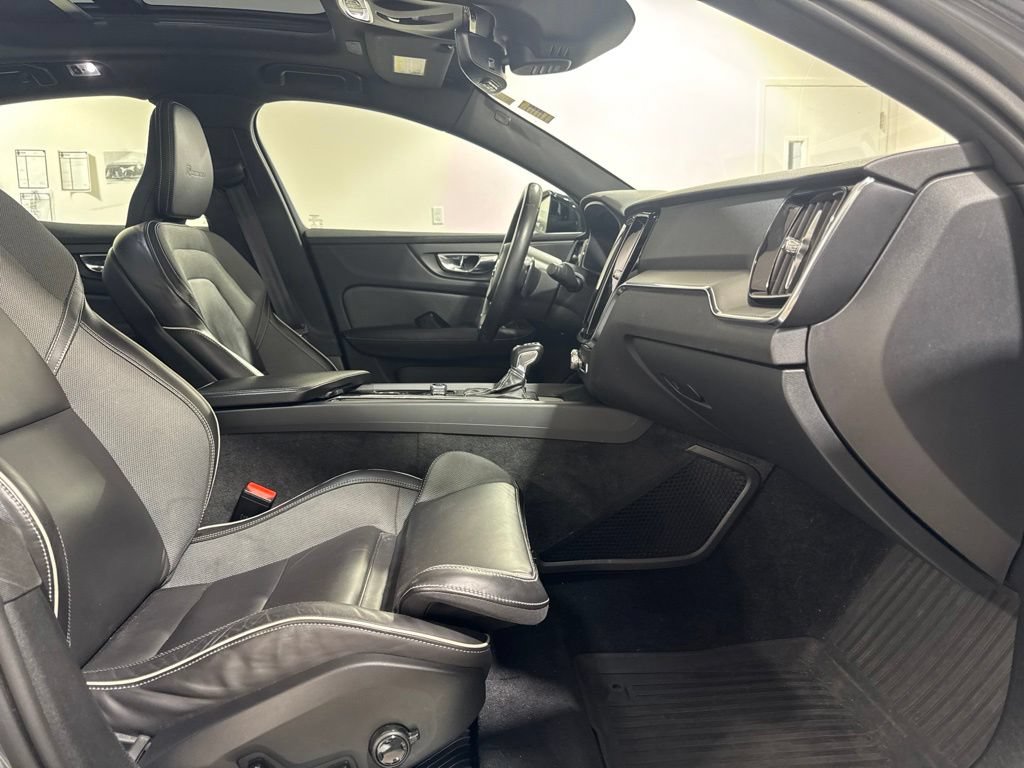 Used 2019 Volvo S60 T6 R-Design AWD/4WD image 28