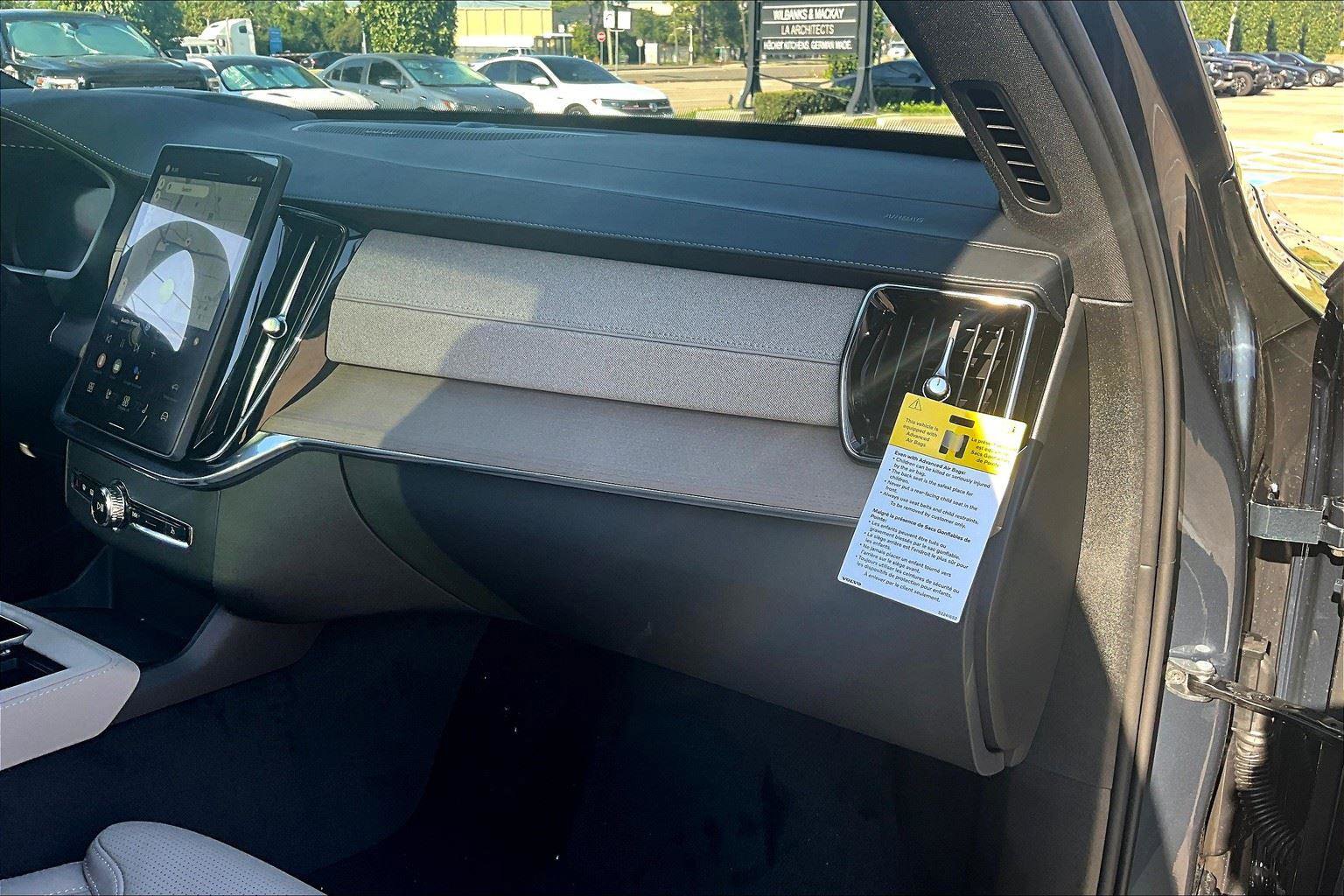 New 2026 Volvo XC90 B6 Ultra w/ Protection Package Premier image 17