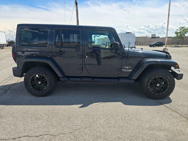 Used 2018 Jeep Wrangler Unlimited Sahara AWD/4WD image 3