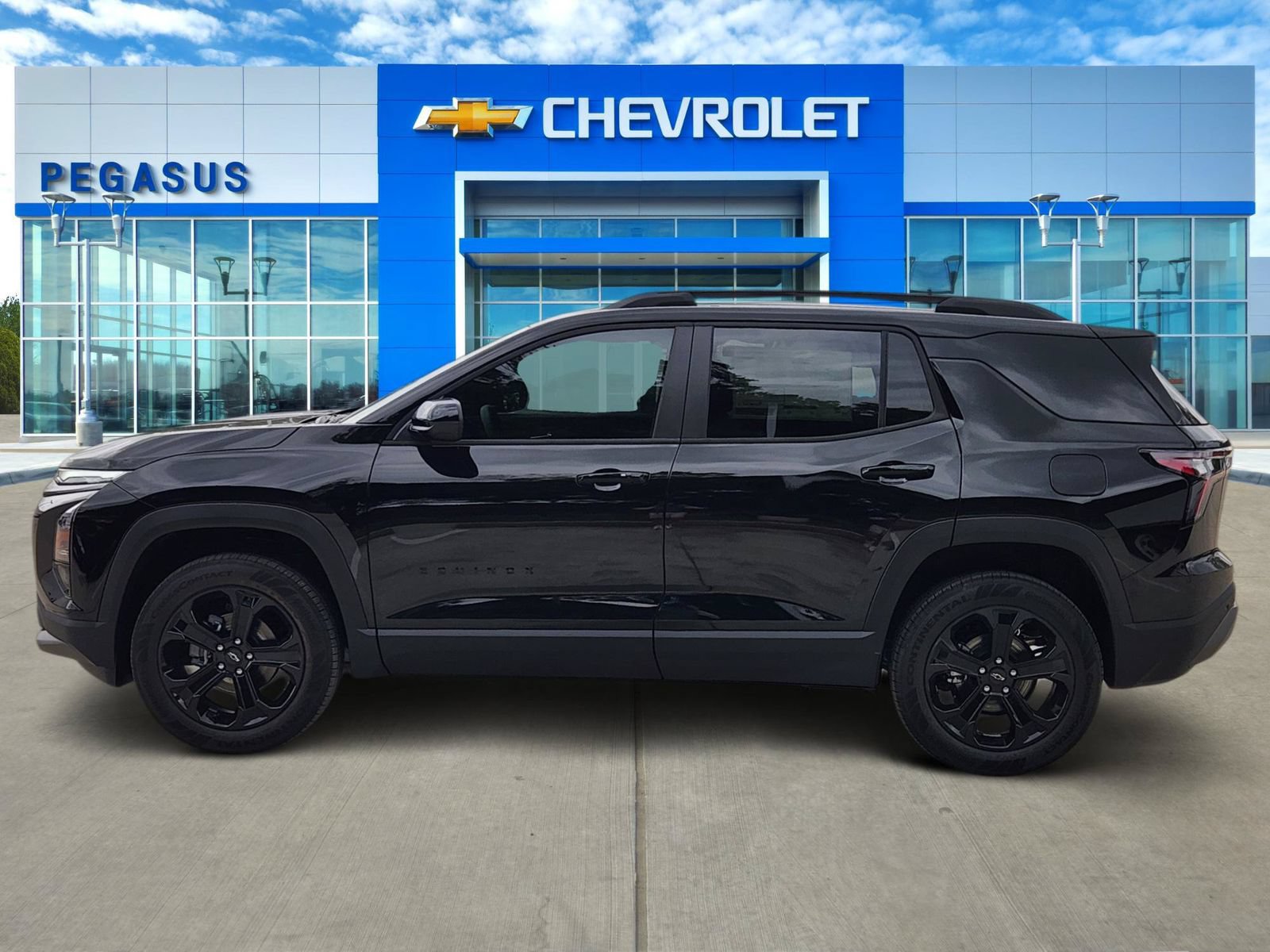 New 2027 Chevrolet Equinox LT w/ Convenience Package II FWD image 3