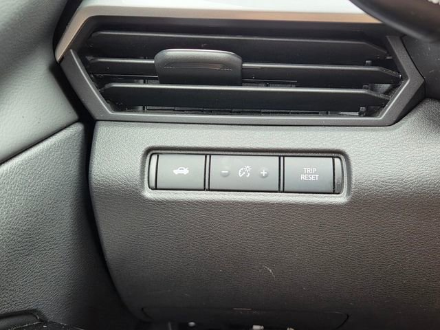 Used 2025 Nissan Altima 2.5 SR FWD image 36