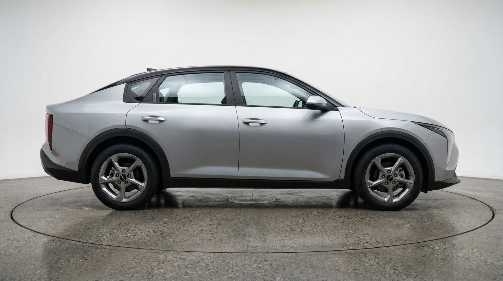 Used 2025 Kia K4 LXS image 11