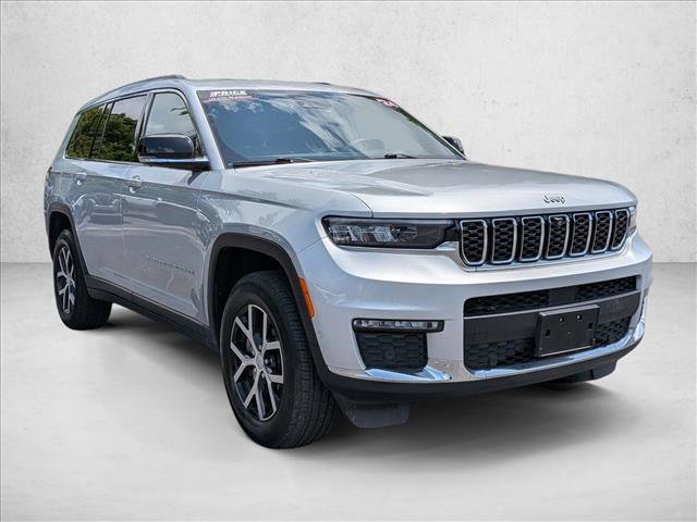 Used 2024 Jeep Grand Cherokee L Limited w/ Luxury Tech Group II AWD/4WD image 3