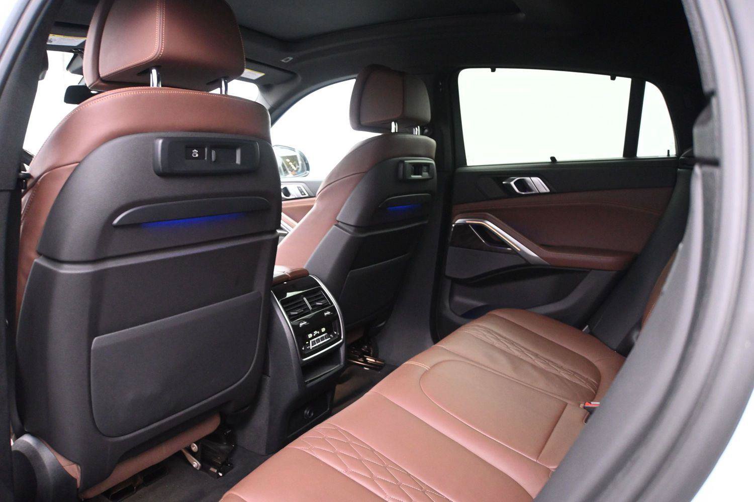 Used 2022 BMW X6 M50i w/ Executive Package AWD/4WD image 11