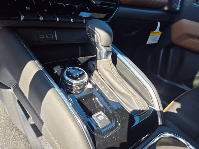 New 2026 GMC Canyon AT4 w/ Nightfall Essentials Package AWD/4WD image 12