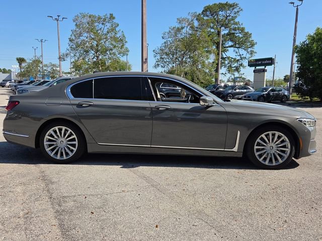 Used 2022 BMW 740i xDrive w/ Premium Package image 8
