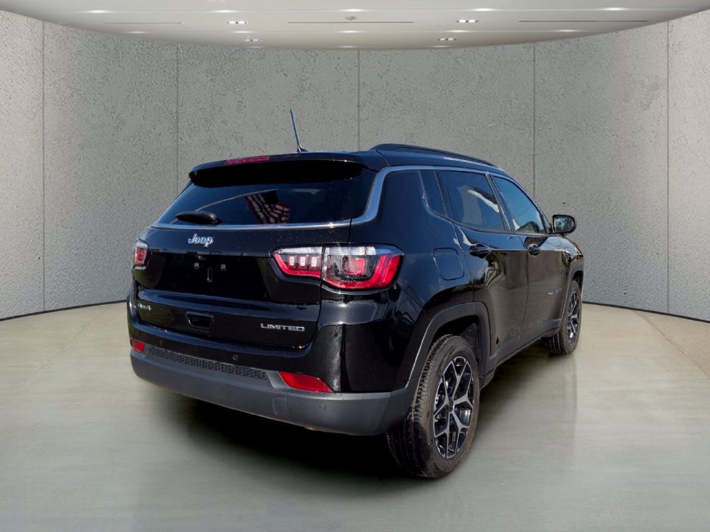 Used 2025 Jeep Compass Limited AWD/4WD image 6