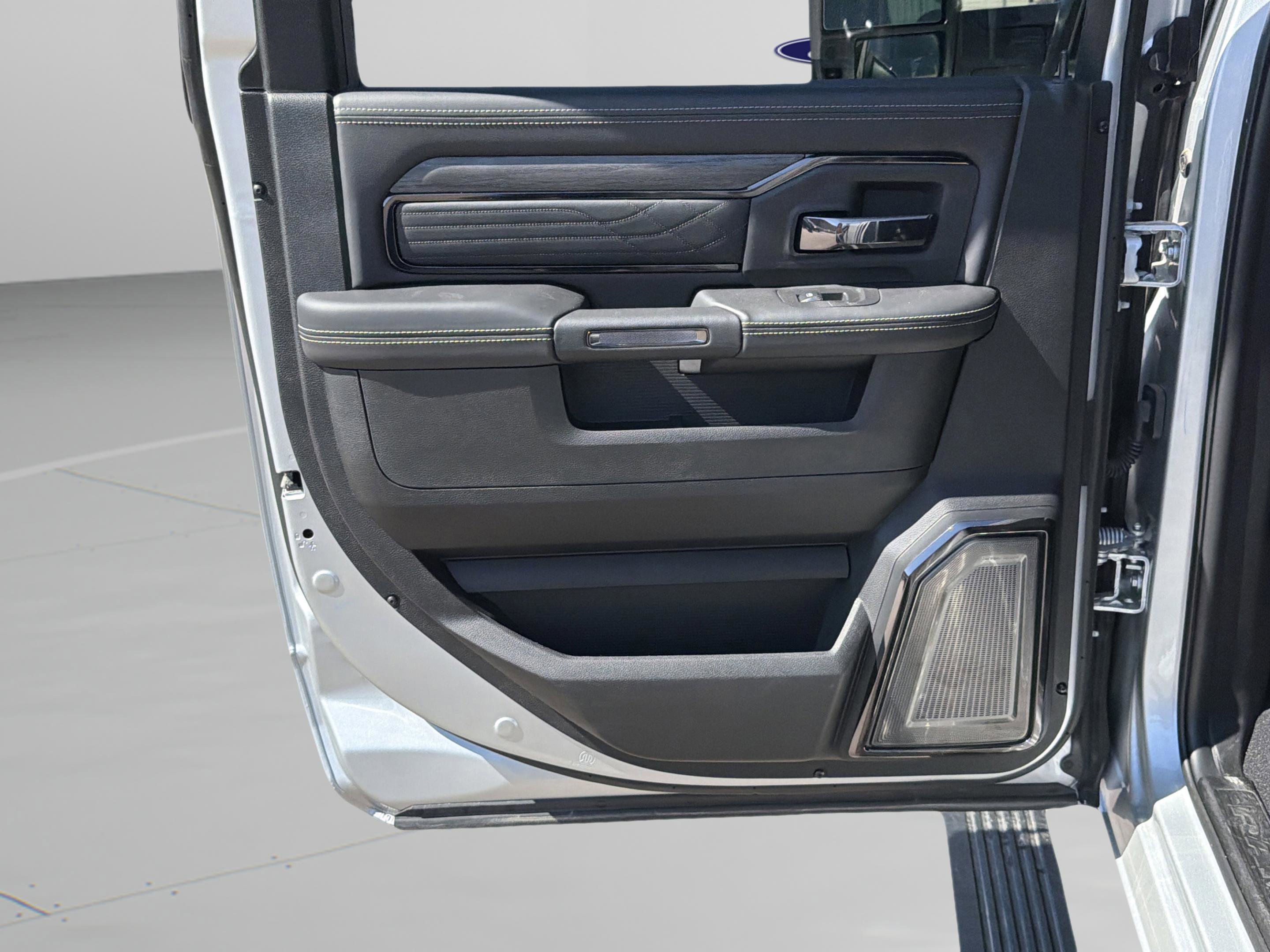 New 2026 RAM 3500 Limited image 27