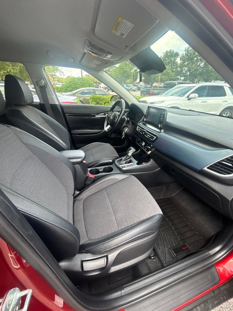 Used 2021 Kia Seltos S FWD image 24