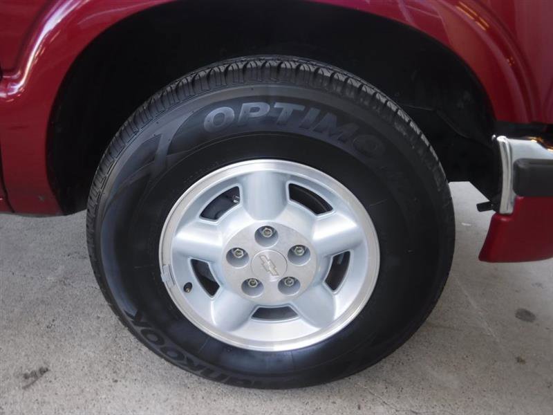 Used 2002 Chevrolet S10 Pickup LS w/ LS Preferred Equipment Group image 20