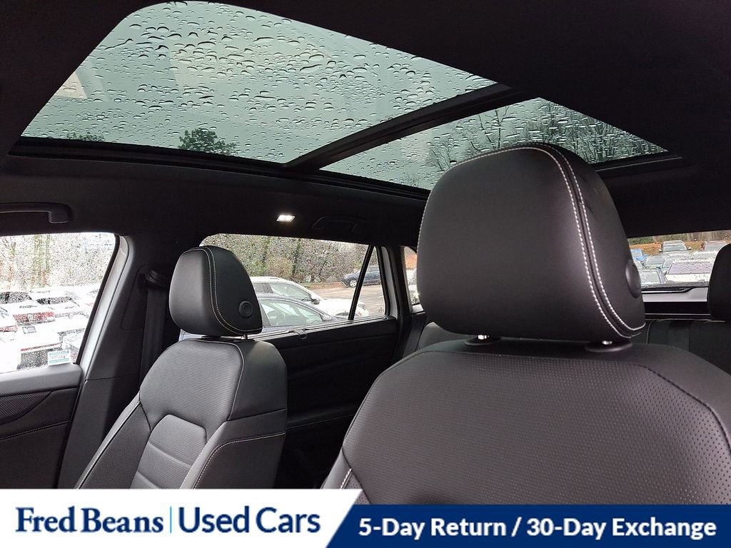 Certified 2024 Volkswagen Atlas Cross Sport SEL R-Line image 15