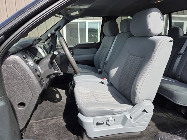 Used 2014 Ford F150 XLT w/ Equipment Group 302A Luxury AWD/4WD image 19