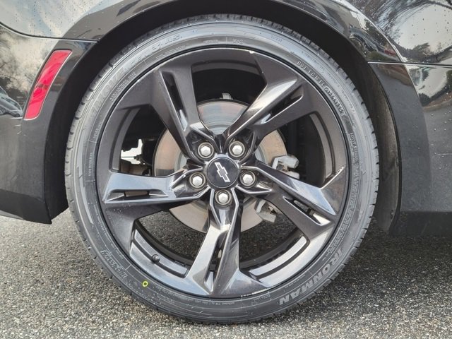 Used 2021 Chevrolet Camaro LT w/ RS Package image 19