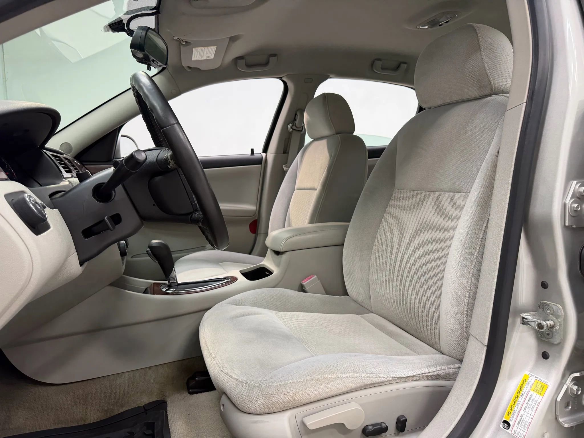 Used 2007 Chevrolet Impala LT image 15