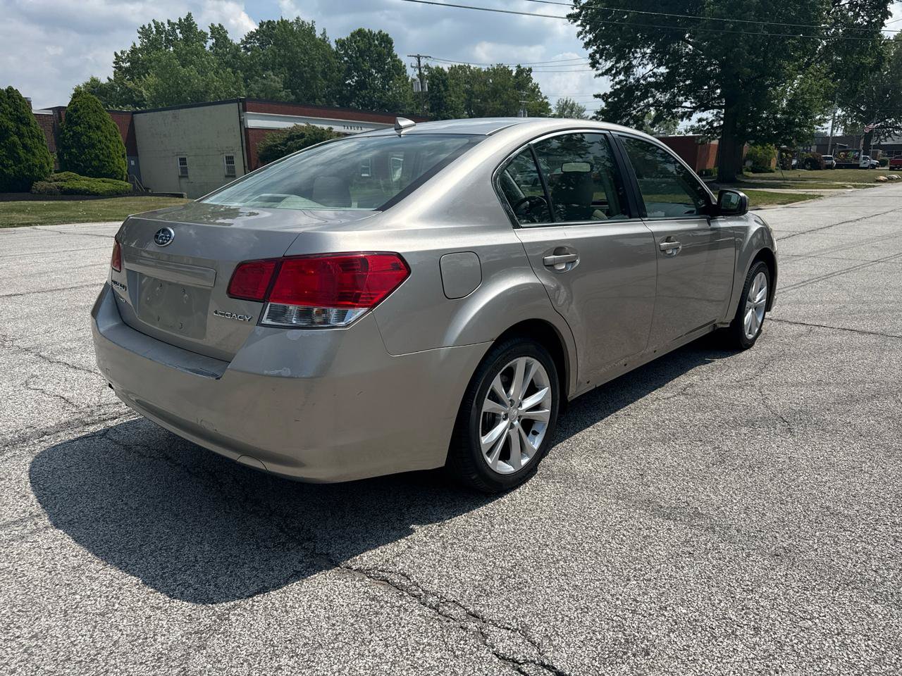 Used 2014 Subaru Legacy 2.5i Premium AWD/4WD image 5