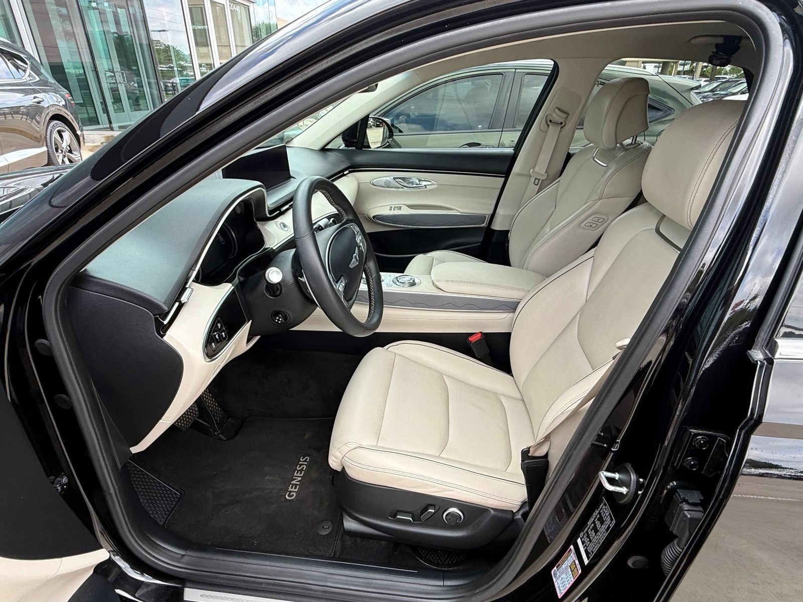Certified 2024 Genesis GV70 2.5T w/ Advanced Package AWD/4WD image 2