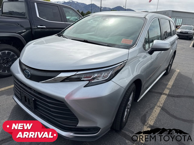 Used 2022 Toyota Sienna LE FWD image 14