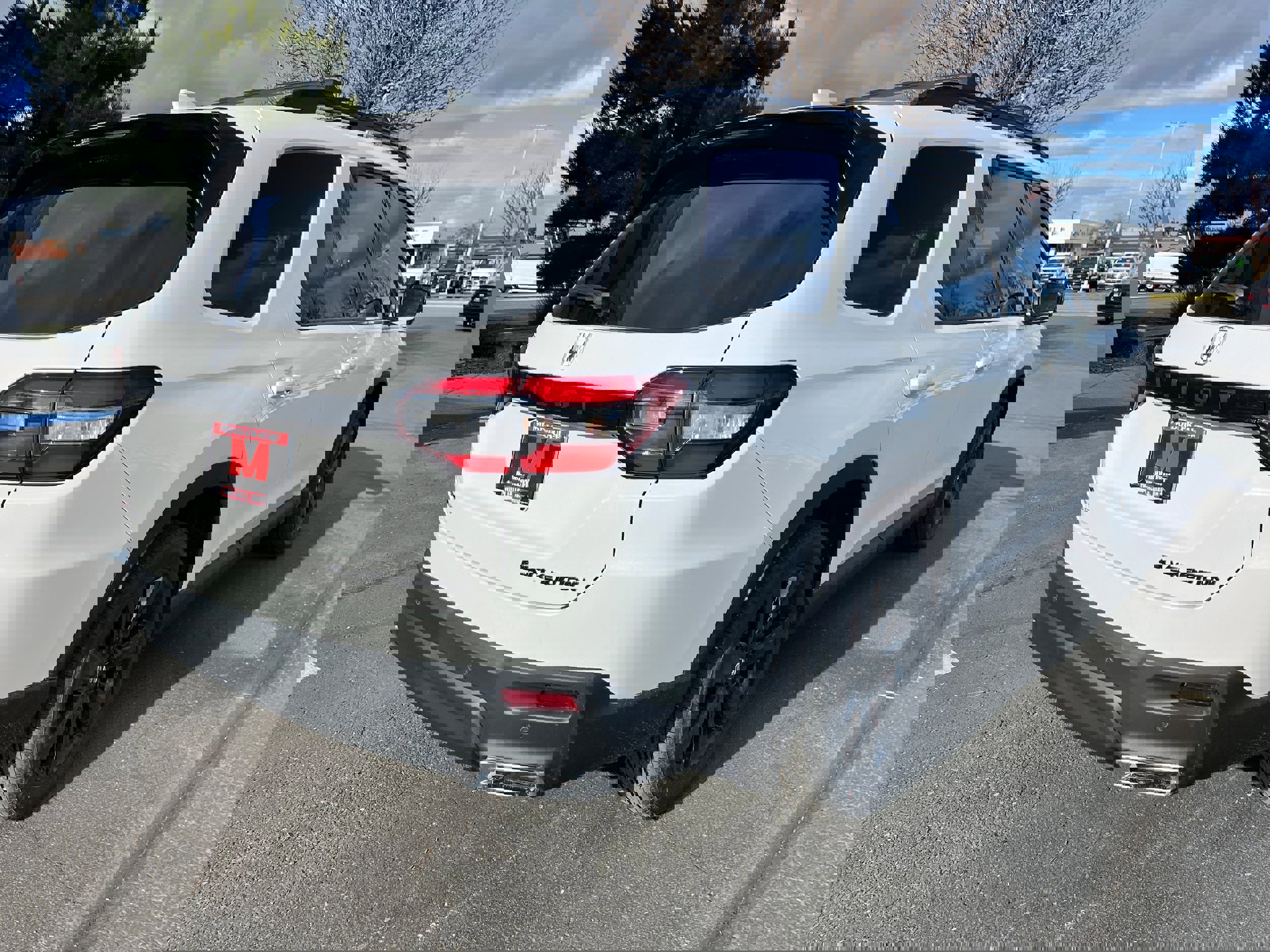 New 2025 Honda Pilot Black Edition image 6