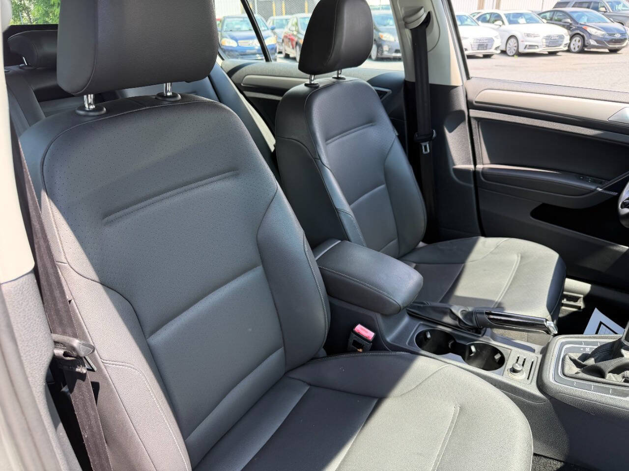 Used 2015 Volkswagen Golf S FWD image 40