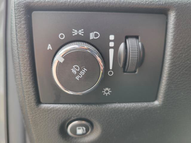 Used 2020 Jeep Grand Cherokee Altitude AWD/4WD image 21