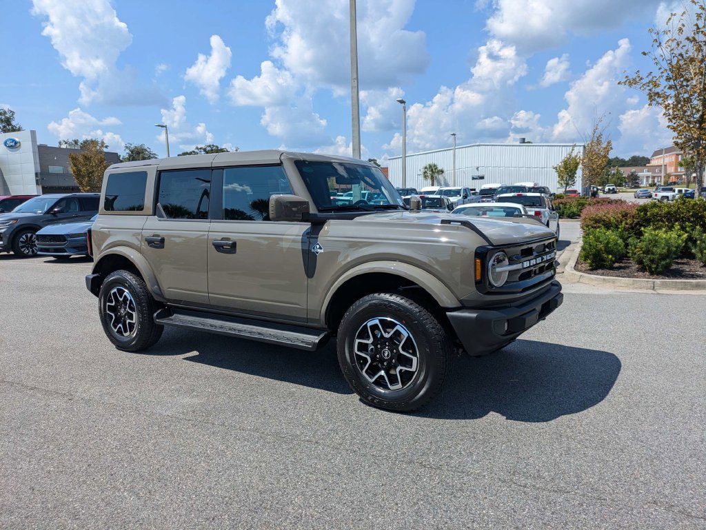 New 2026 Ford Bronco Outer Banks AWD/4WD image 2