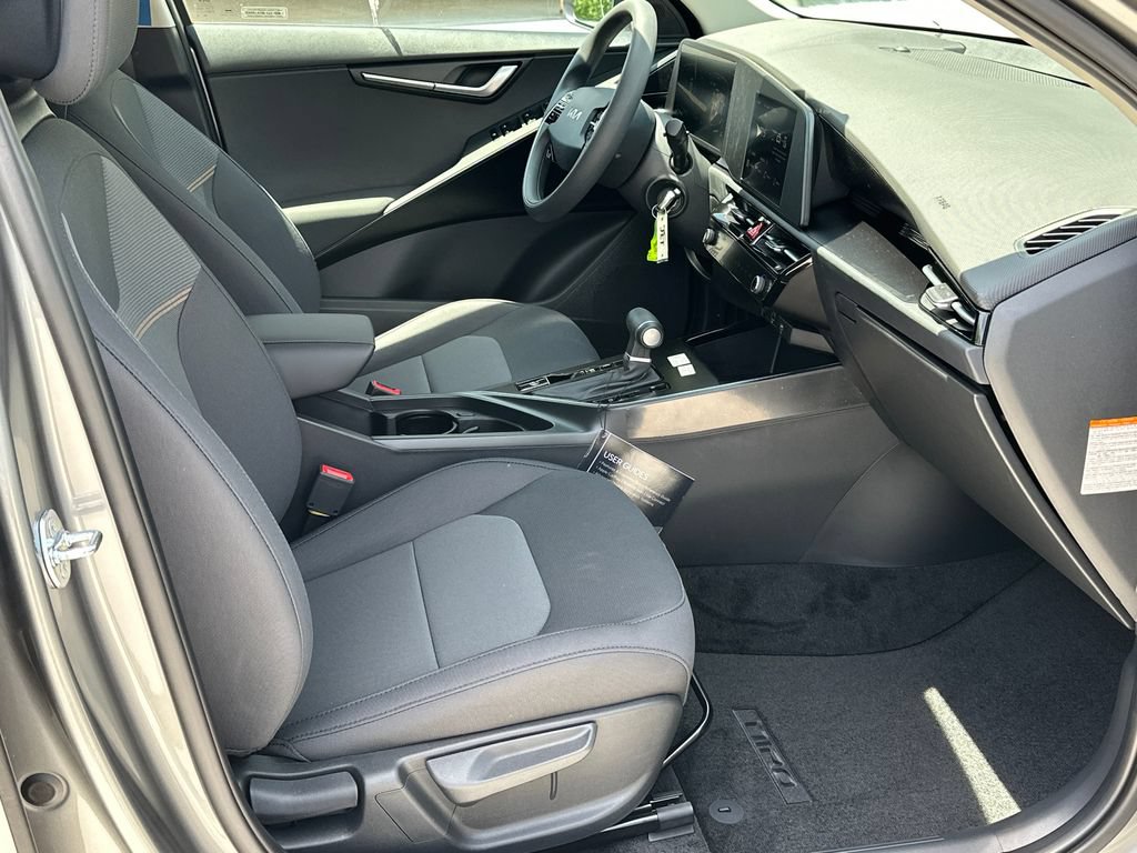 New 2026 Kia Niro LX FWD image 9