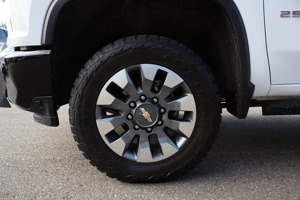 Used 2022 Chevrolet Silverado 2500 Custom w/ Custom Value Package image 25