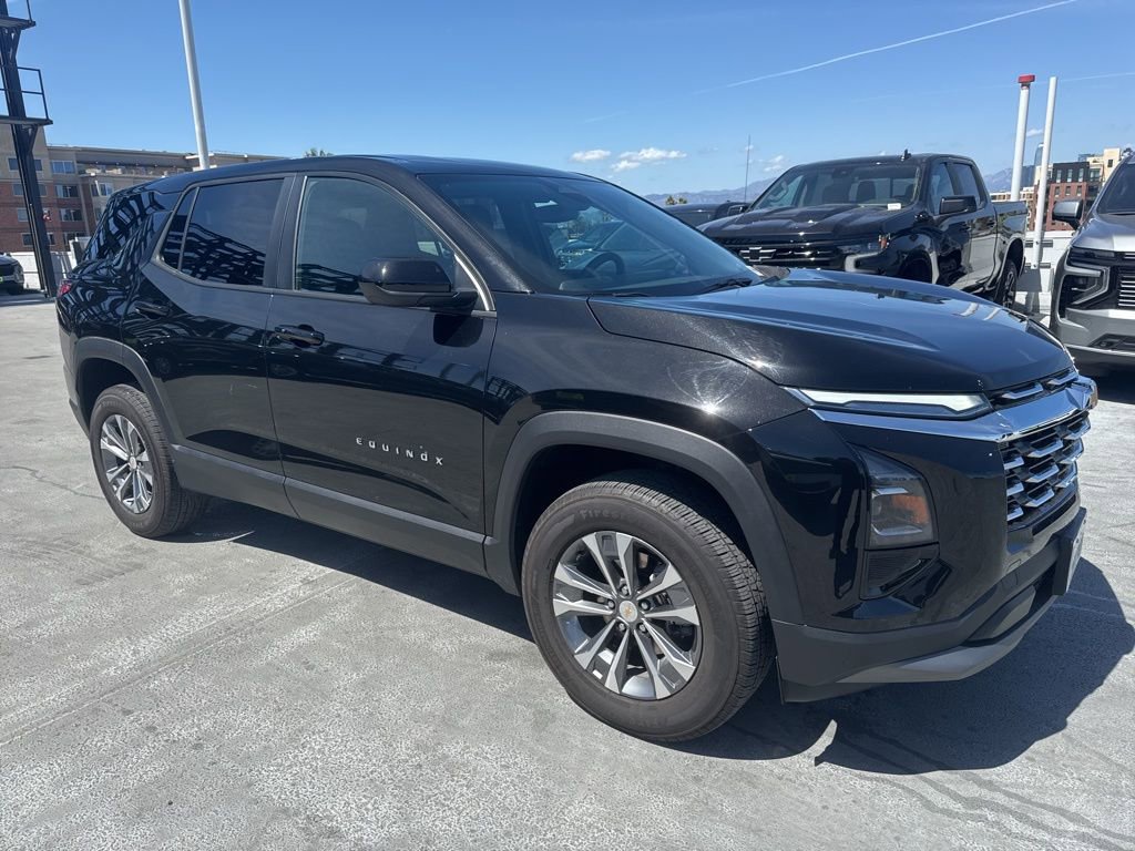 Used 2026 Chevrolet Equinox LT image 3