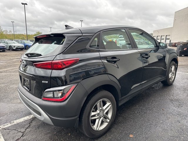 Used 2023 Hyundai Kona SE image 5