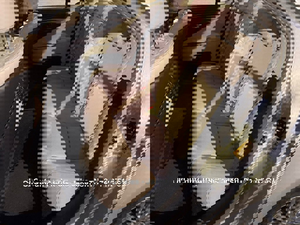 Used 2014 Lexus LS 460 image 16