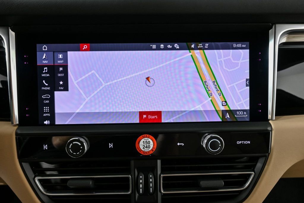 Certified 2025 Porsche Macan image 15