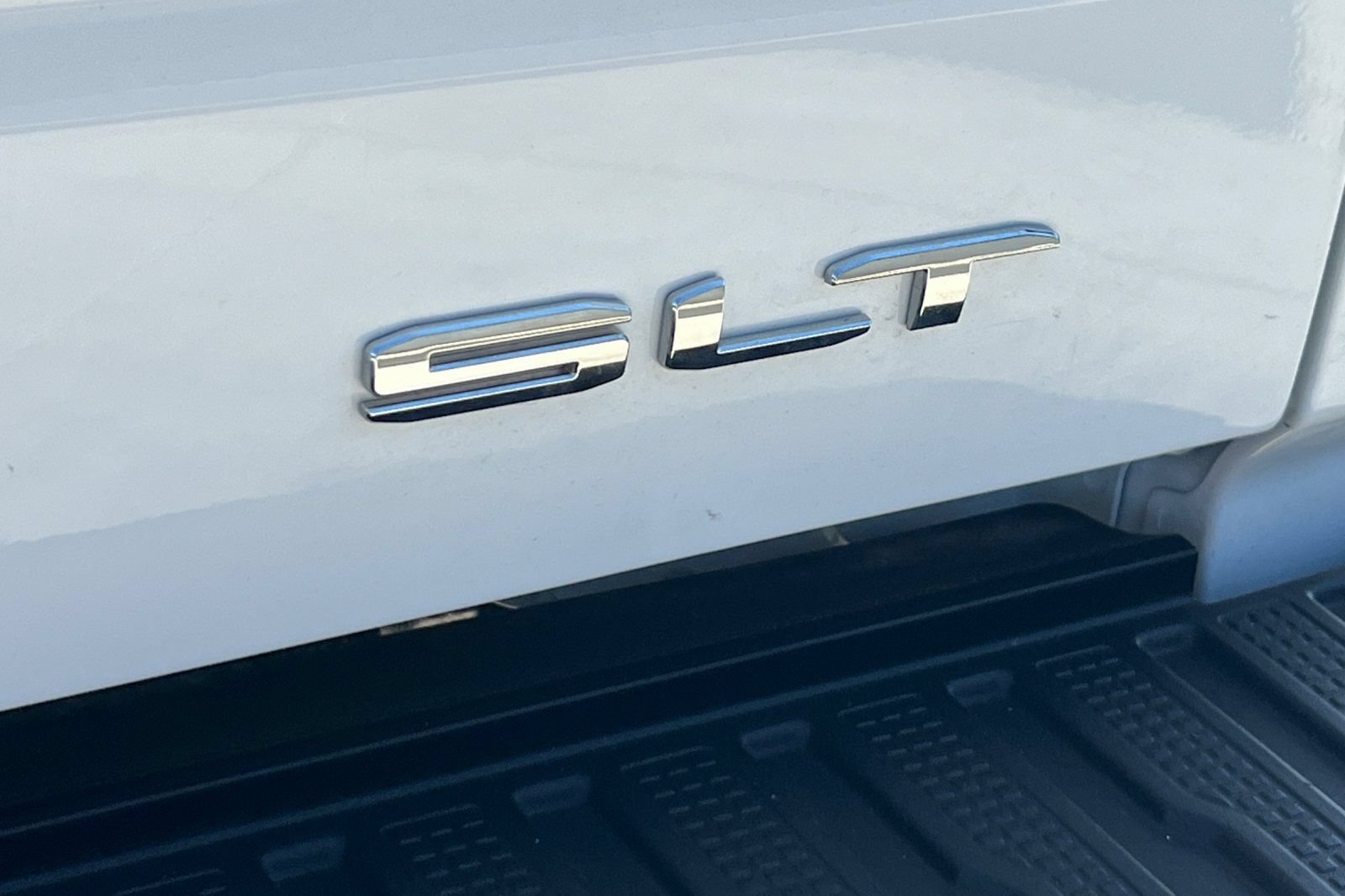 Used 2026 GMC Sierra 1500 SLT RWD image 37