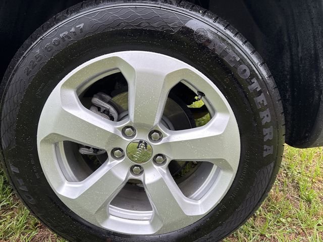 Used 2019 Jeep Compass Latitude w/ Popular Equipment Group AWD/4WD image 20