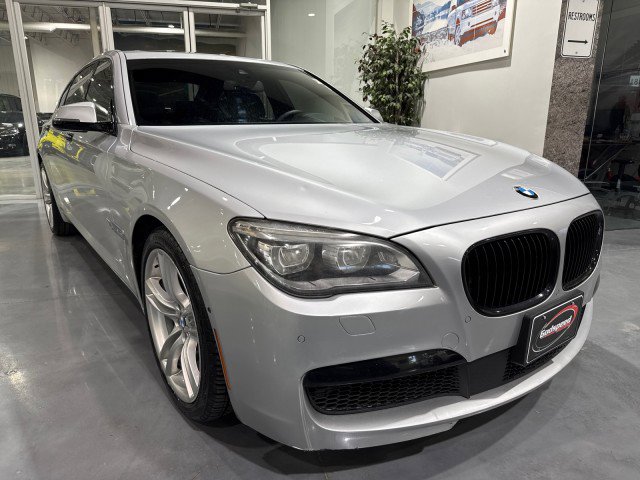 Used 2015 BMW 750Li xDrive w/ M Sport Edition AWD/4WD image 19