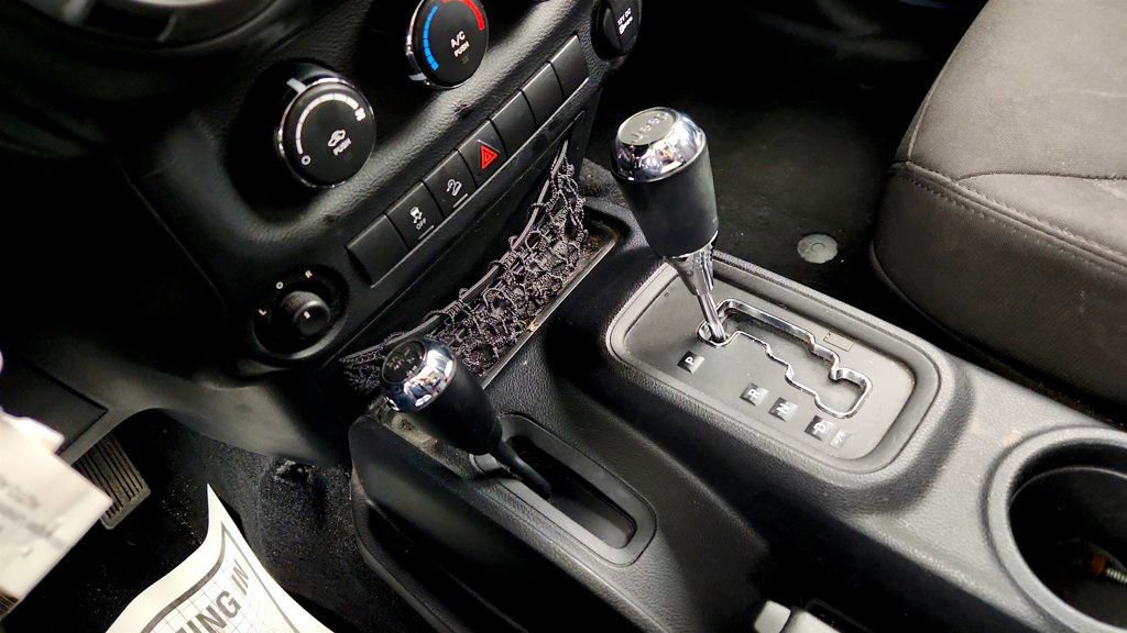 Used 2014 Jeep Wrangler Unlimited Sport w/ Quick Order Package 24S AWD/4WD image 15