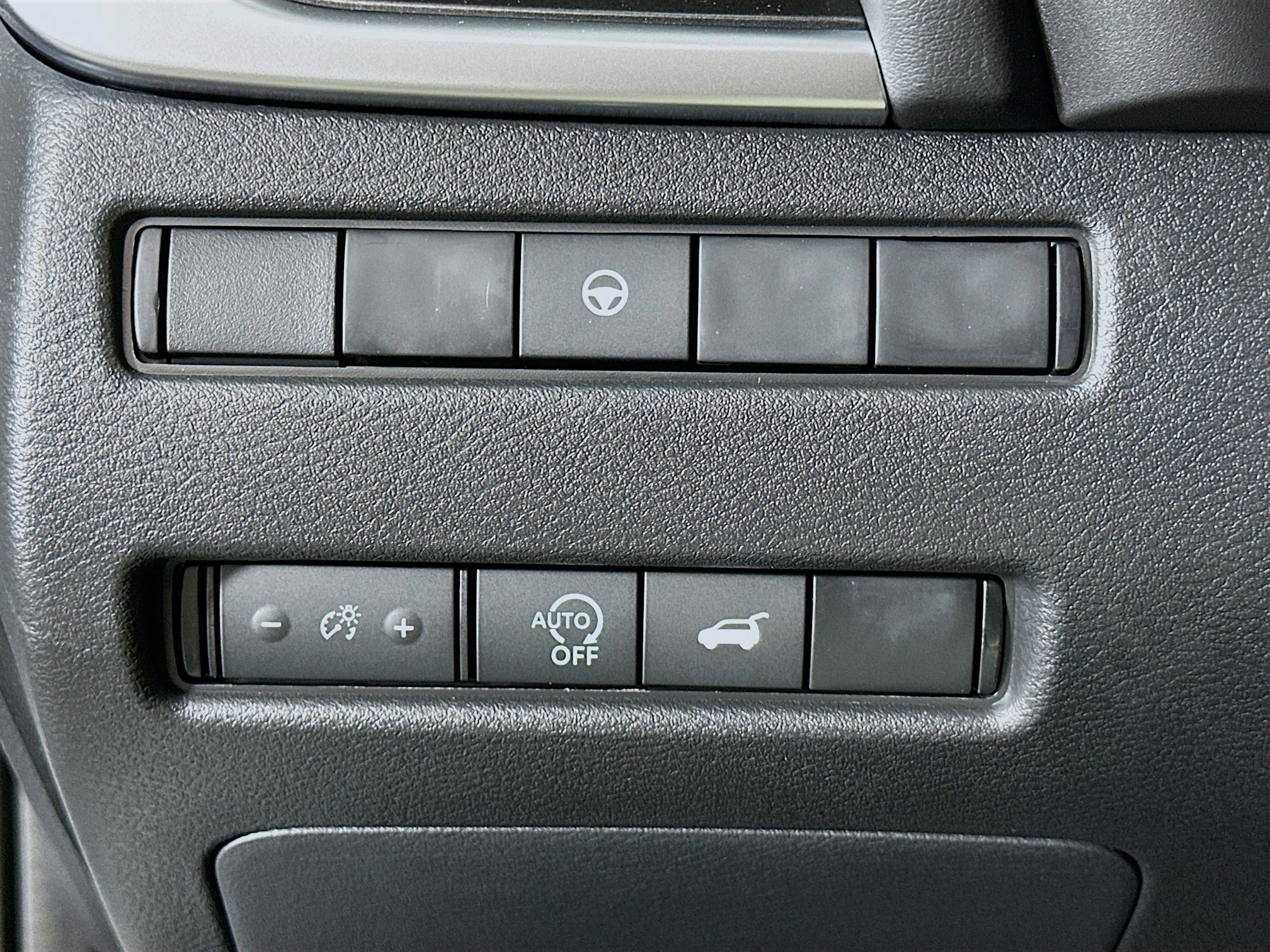 Used 2026 Nissan Rogue SV FWD image 17