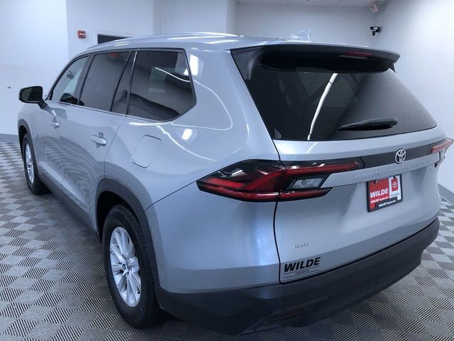 Used 2025 Toyota Grand Highlander AWD image 14