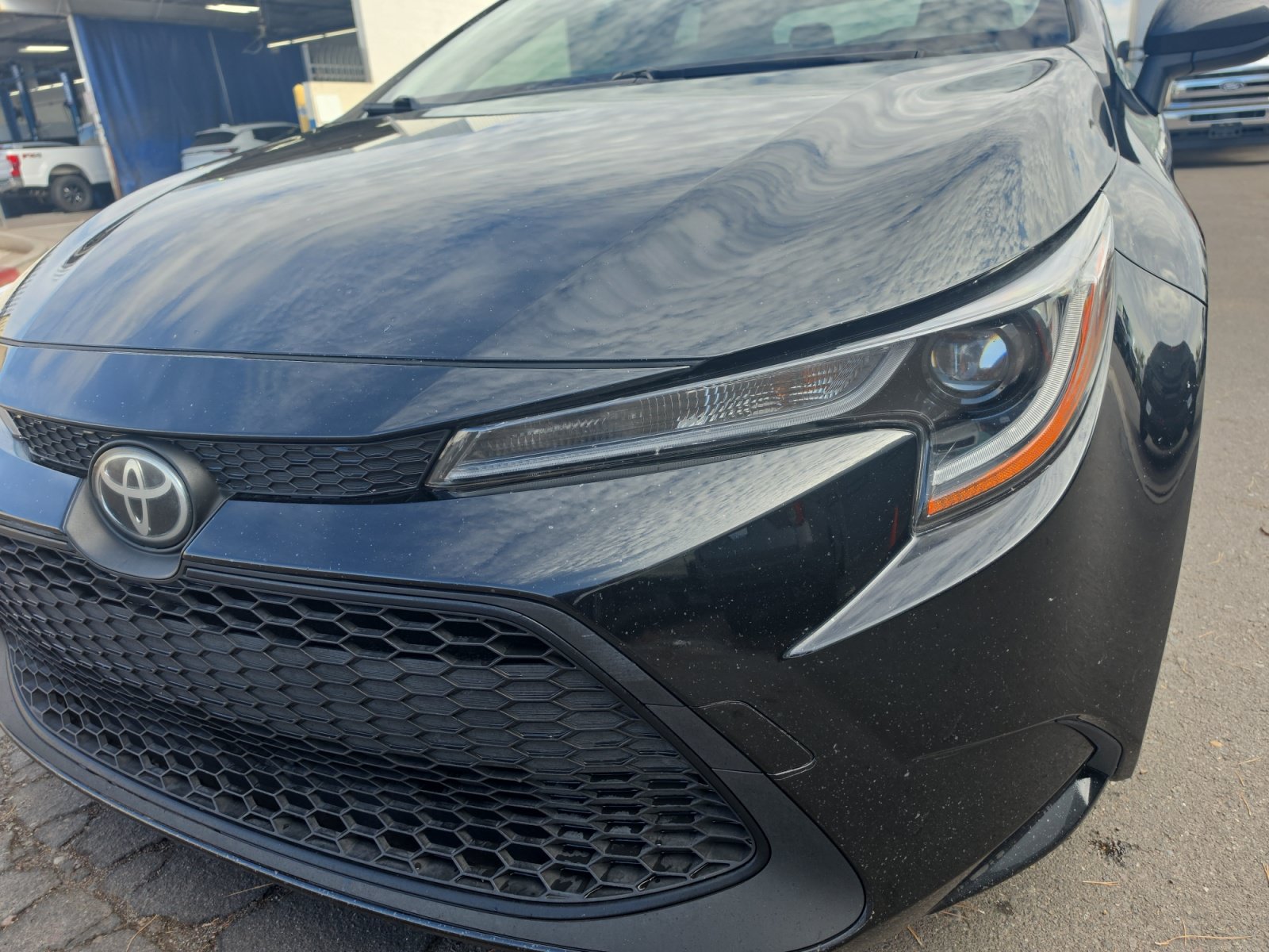 Used 2020 Toyota Corolla LE FWD image 9