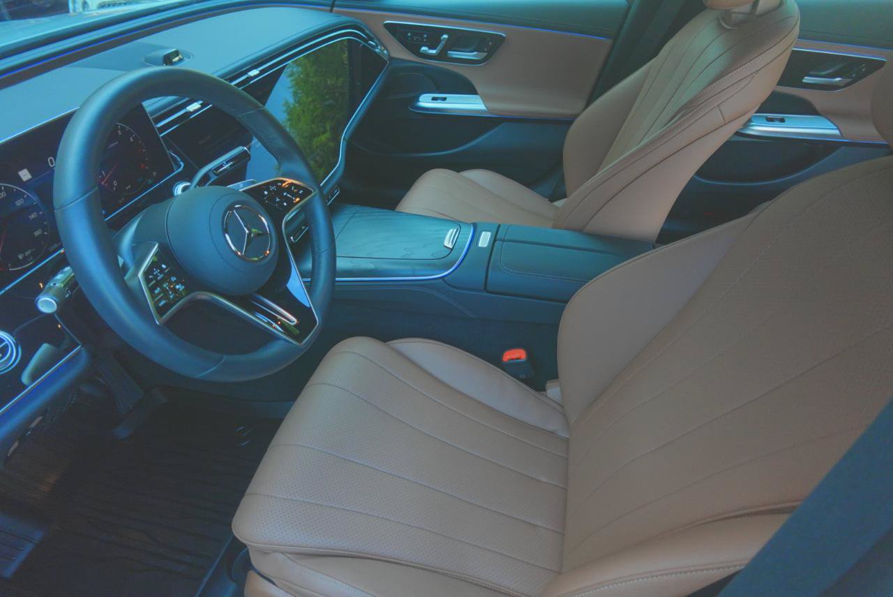 Used 2024 Mercedes-Benz E 350 4MATIC Sedan w/ Driver Assistance Package image 9