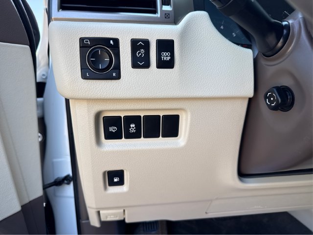 Used 2018 Lexus GX 460 Premium w/ Premium Package AWD/4WD image 37