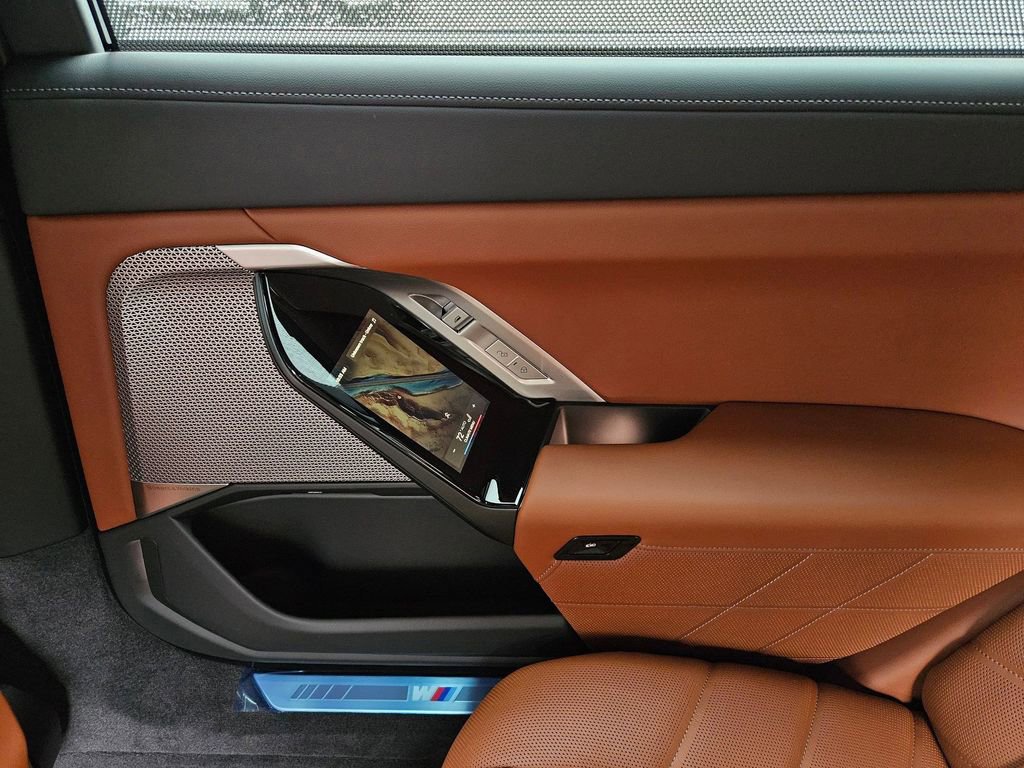 Used 2026 BMW i7 xDrive60 image 23