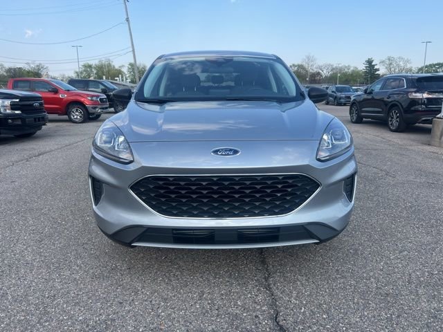 Certified 2022 Ford Escape SE w/ Cold Weather Package AWD/4WD image 2