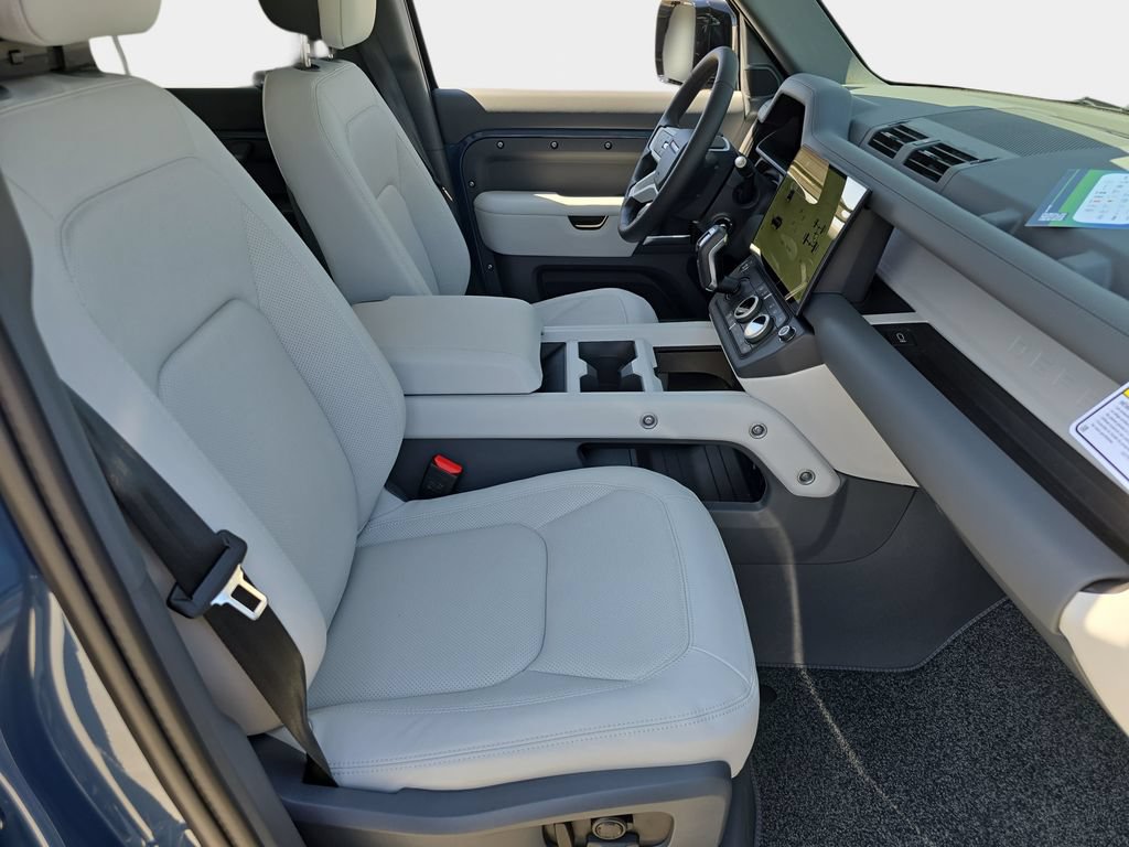 New 2026 Land Rover Defender 110 S AWD/4WD image 10