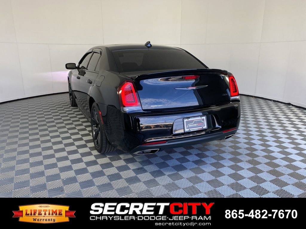 Used 2023 Chrysler 300 S w/ Comfort Group image 5