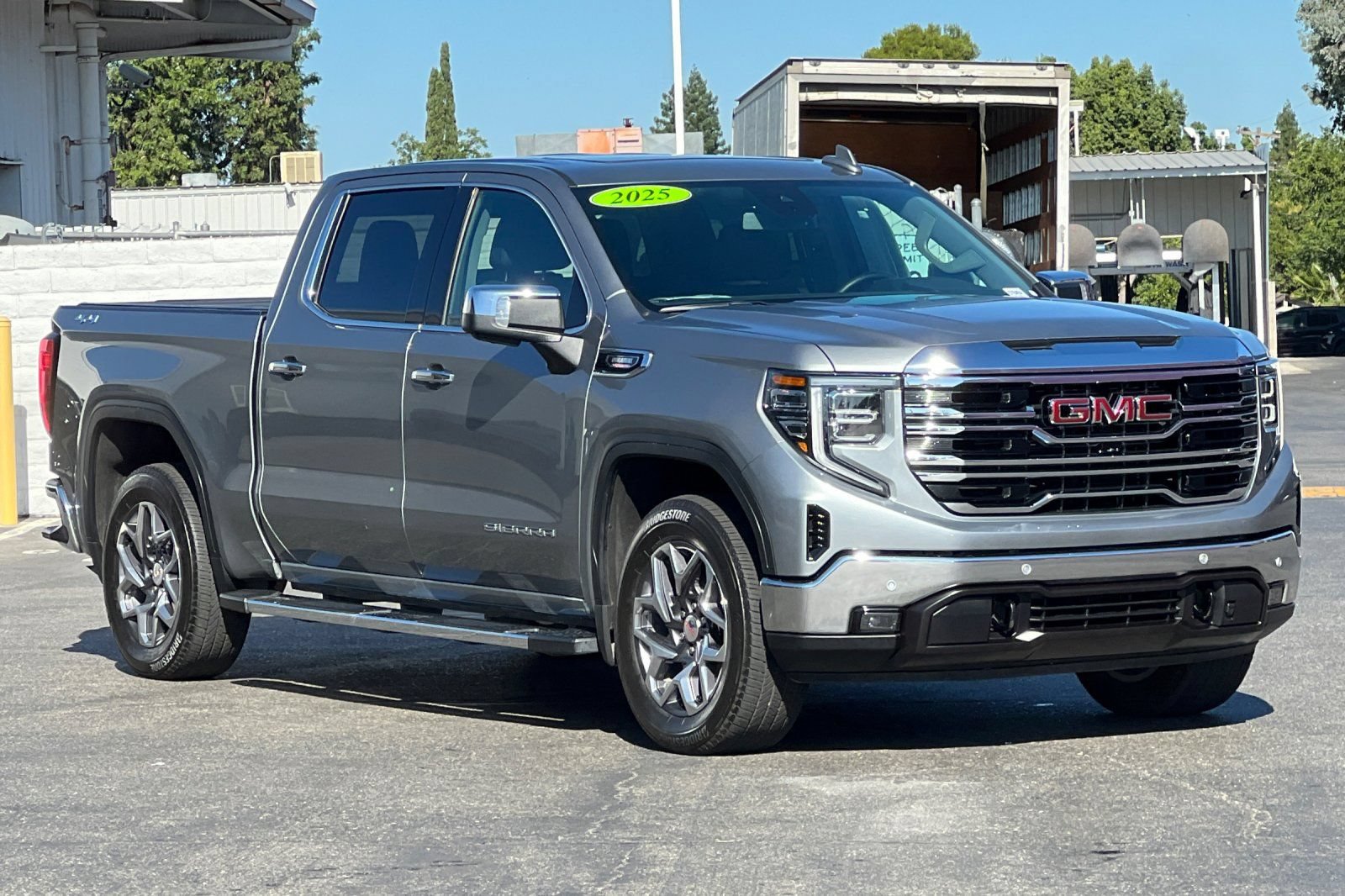 Used 2025 GMC Sierra 1500 SLT w/ SLT Premium Plus Package AWD/4WD image 2
