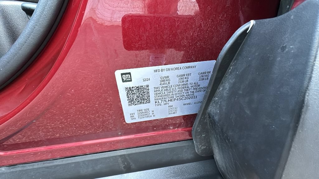 Used 2025 Chevrolet Trax LT FWD image 9
