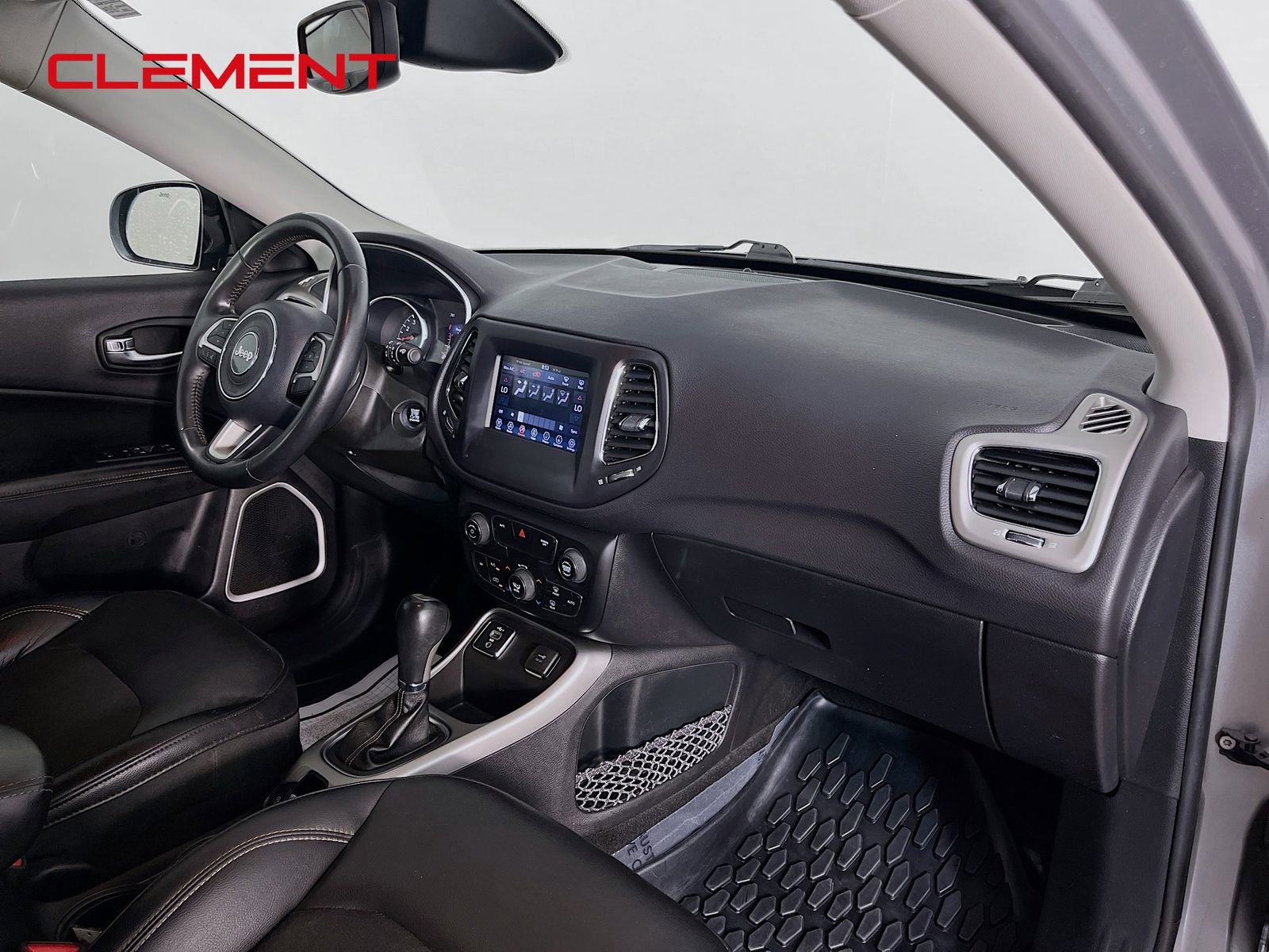 Used 2019 Jeep Compass Latitude w/ Popular Equipment Group FWD image 36