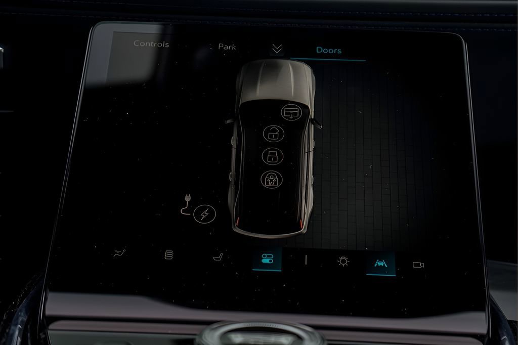 New 2026 Cadillac Escalade IQ Luxury 1 w/ LPO, Floor Liner Package AWD/4WD image 17