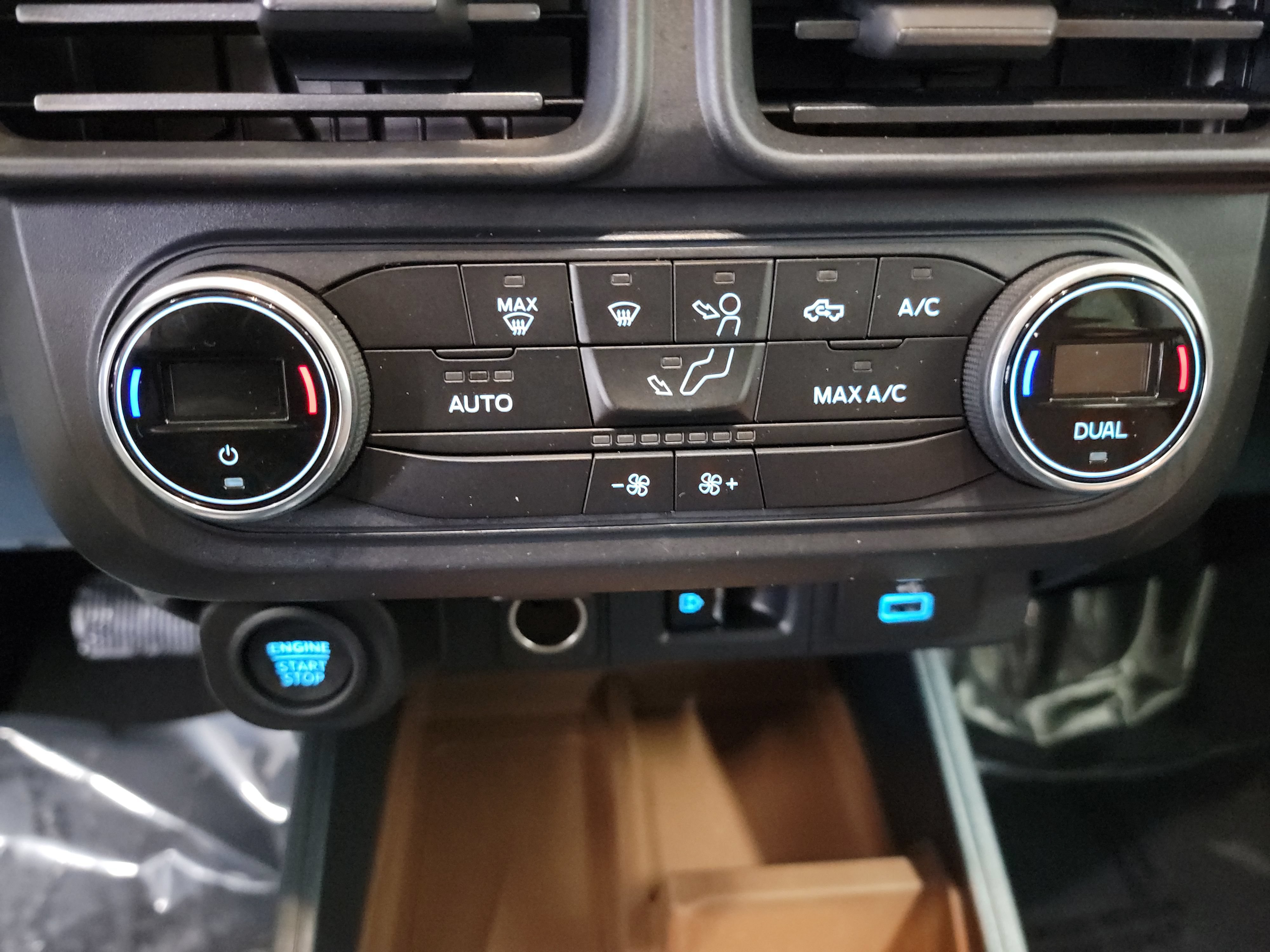 Used 2022 Ford Maverick Lariat w/ Equipment Group 500A Standard AWD/4WD image 21