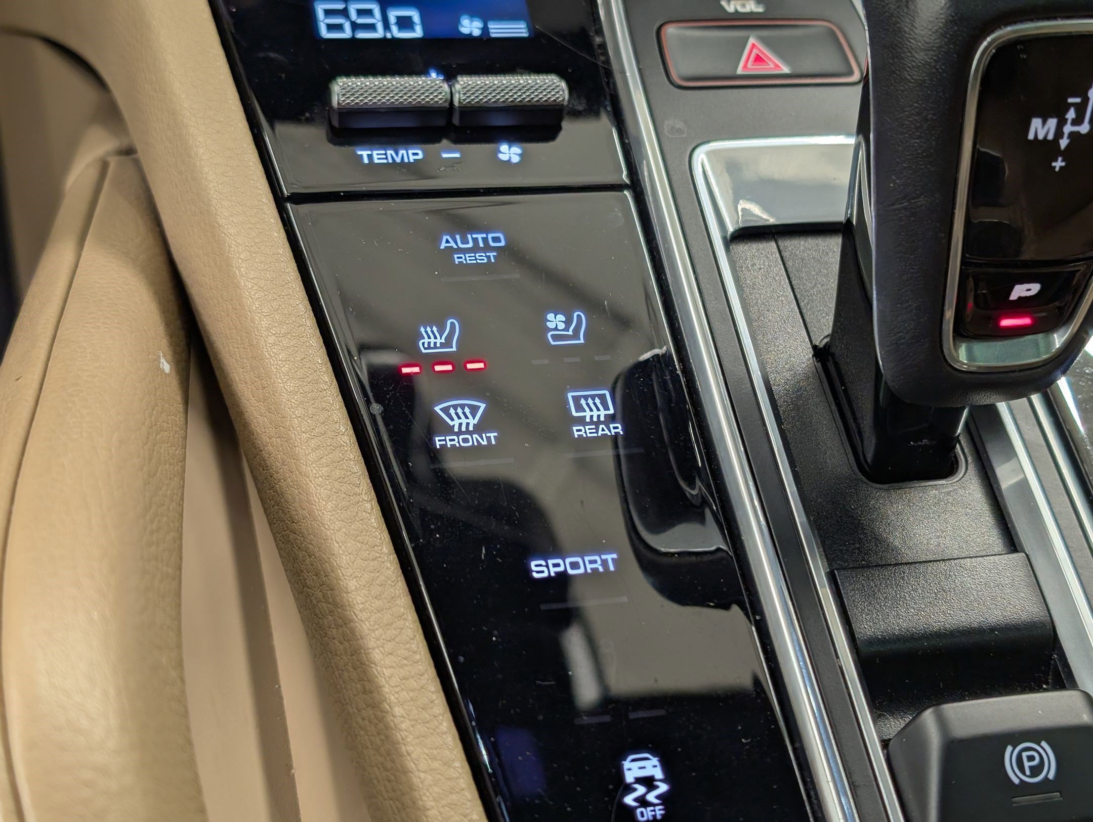 Used 2021 Porsche Cayenne image 21